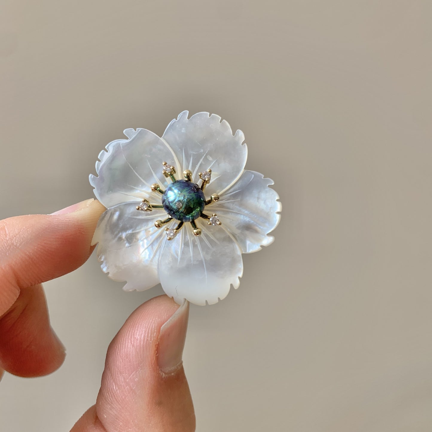 Natural Sea Shell Freshwater Pearl Peach Blossom Flower Brooch