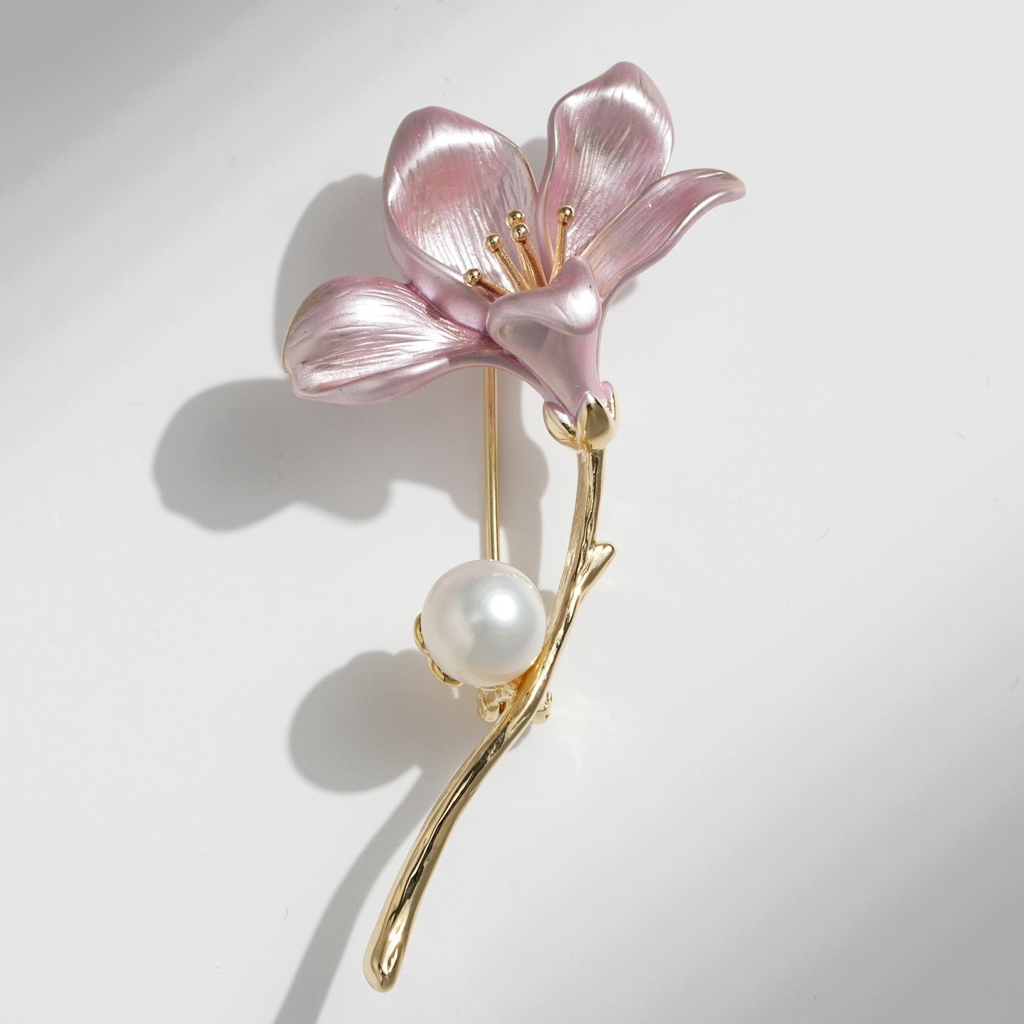 Dapaza Natural Freshwater Pearl Enamel Magnolia Brooch