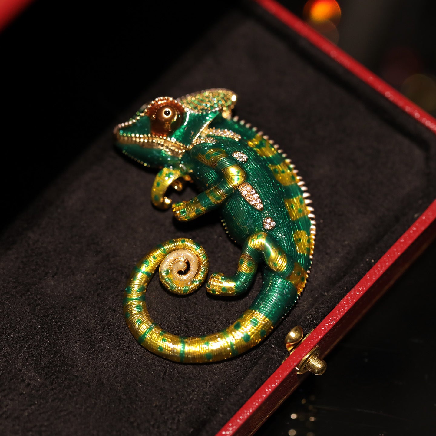Animal Art Jewelry Chameleon Lizard Brooch Men's Badge Corsage