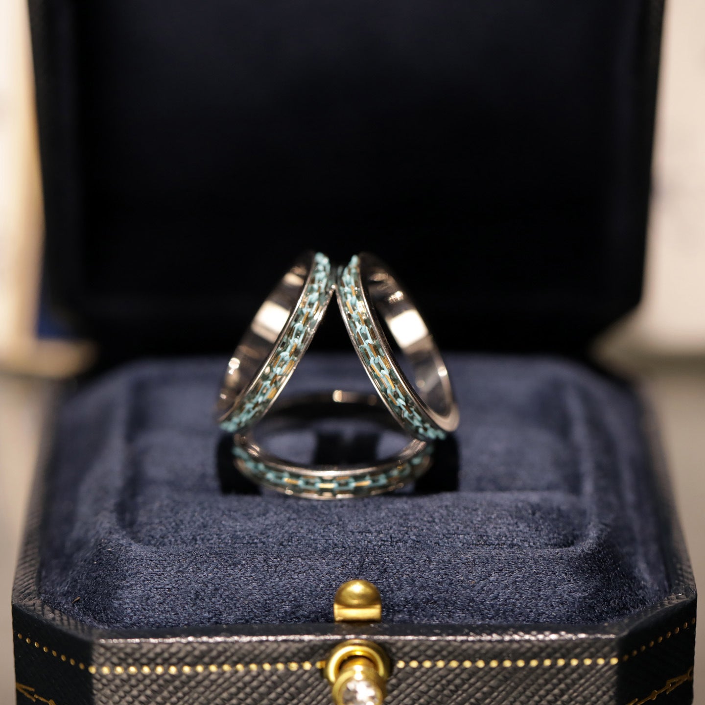 Color Crystal Three-ring Silk Scarf Buckle, Diamond-set Fashionable and Simple Accessories