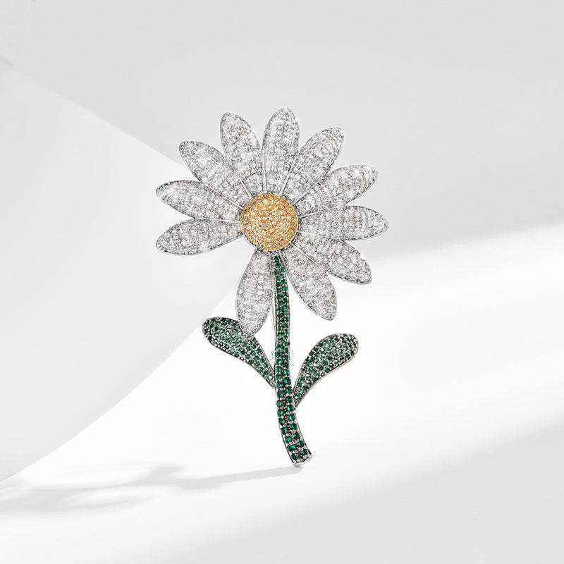 Versatile Daisy Brooch Corsage