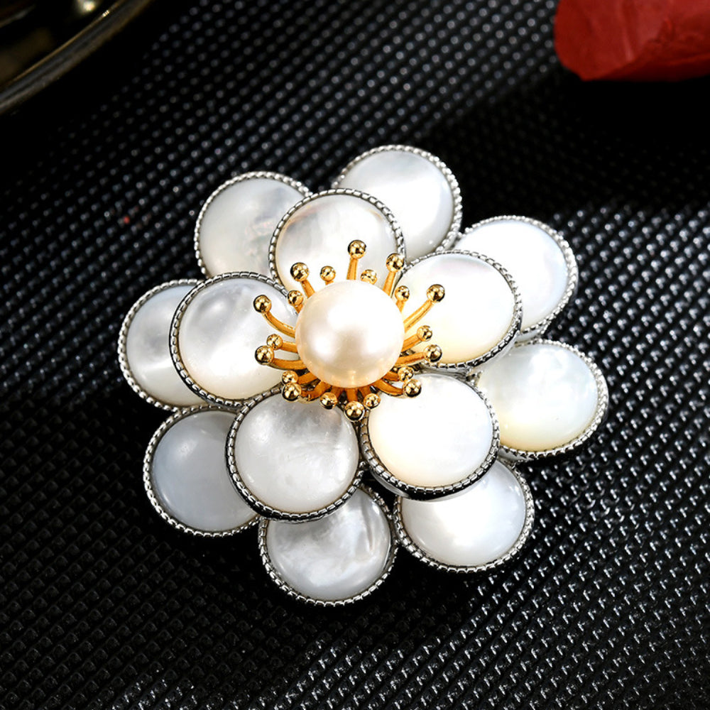 Dapaza Pearl Flower Brooch Camellia Corsage