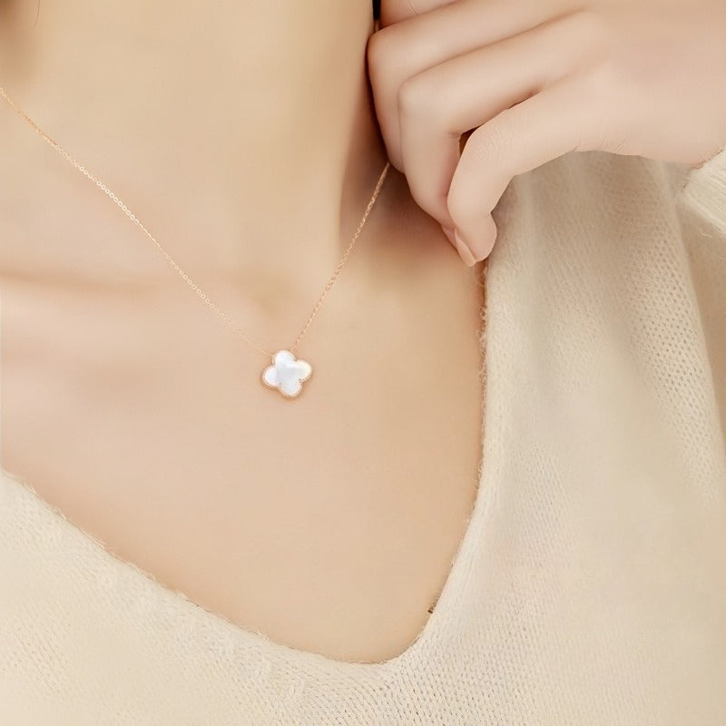 Dapaza s925 Sterling Silver Lucky Clover Necklace