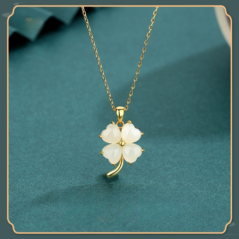 Dapaza Lucky Clover Necklace
