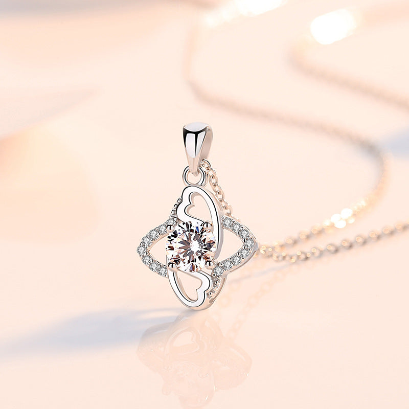 Dapaza Heart-shaped Necklace