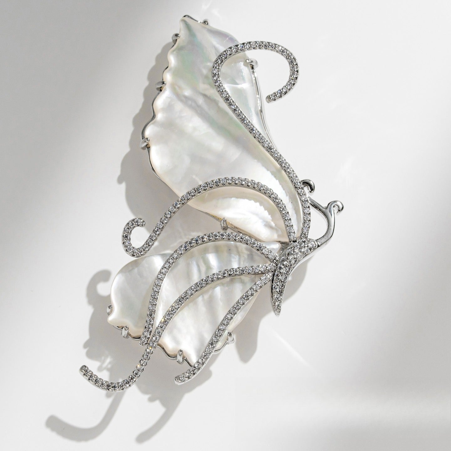 Elegant and Smart Natural Shell Butterfly Brooch, Zircon Insect Corsage Female Pin