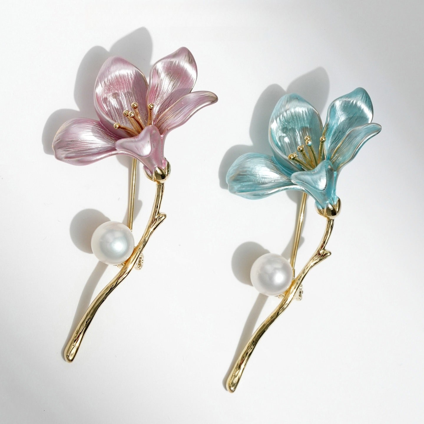 Dapaza Natural Freshwater Pearl Enamel Magnolia Brooch