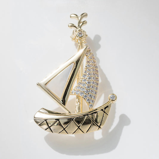 Small Fresh Diamond Shell Sailing Brooch