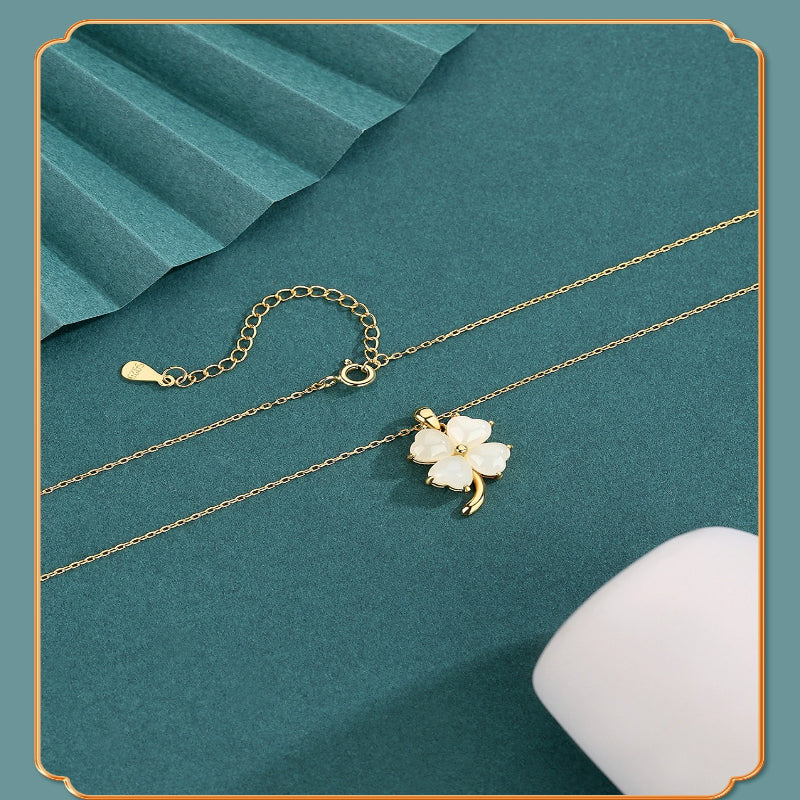 Dapaza Lucky Clover Necklace