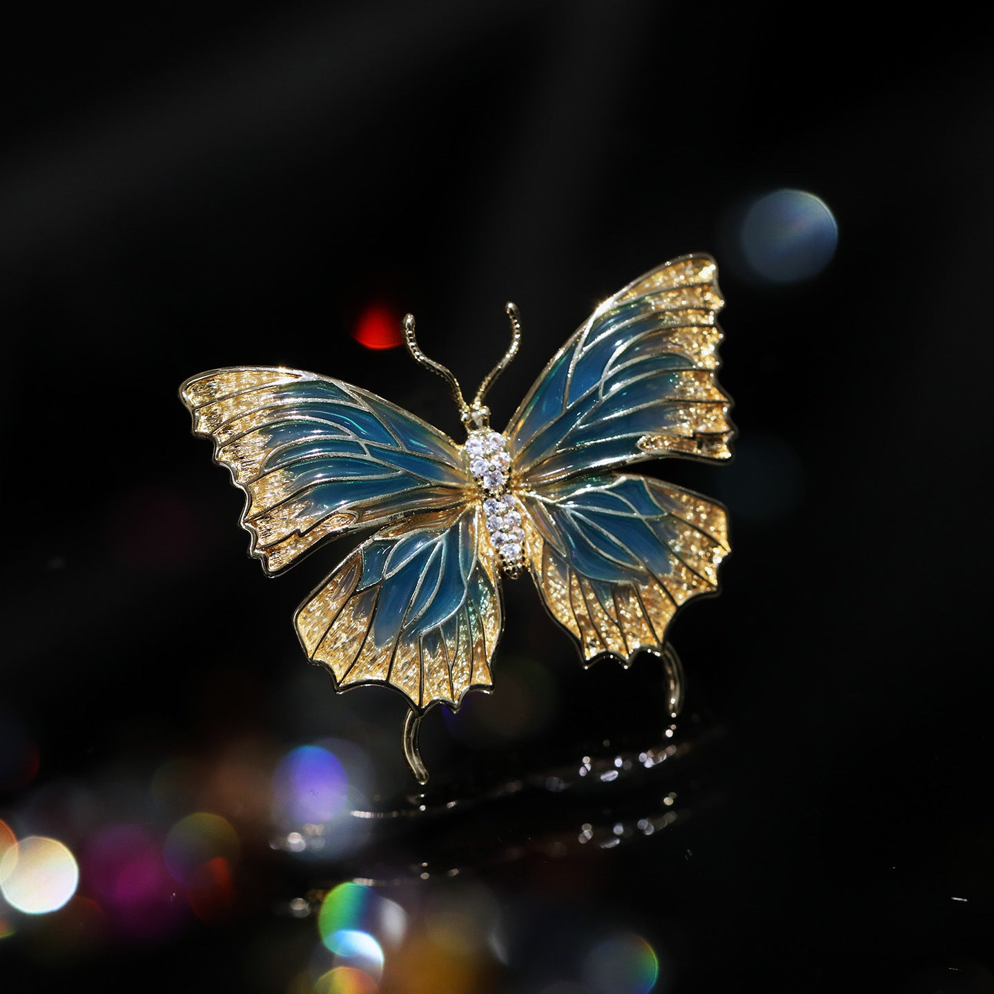 Elegant Blue Enamel Butterfly Brooch – Luxury Insect Jewelry Pin
