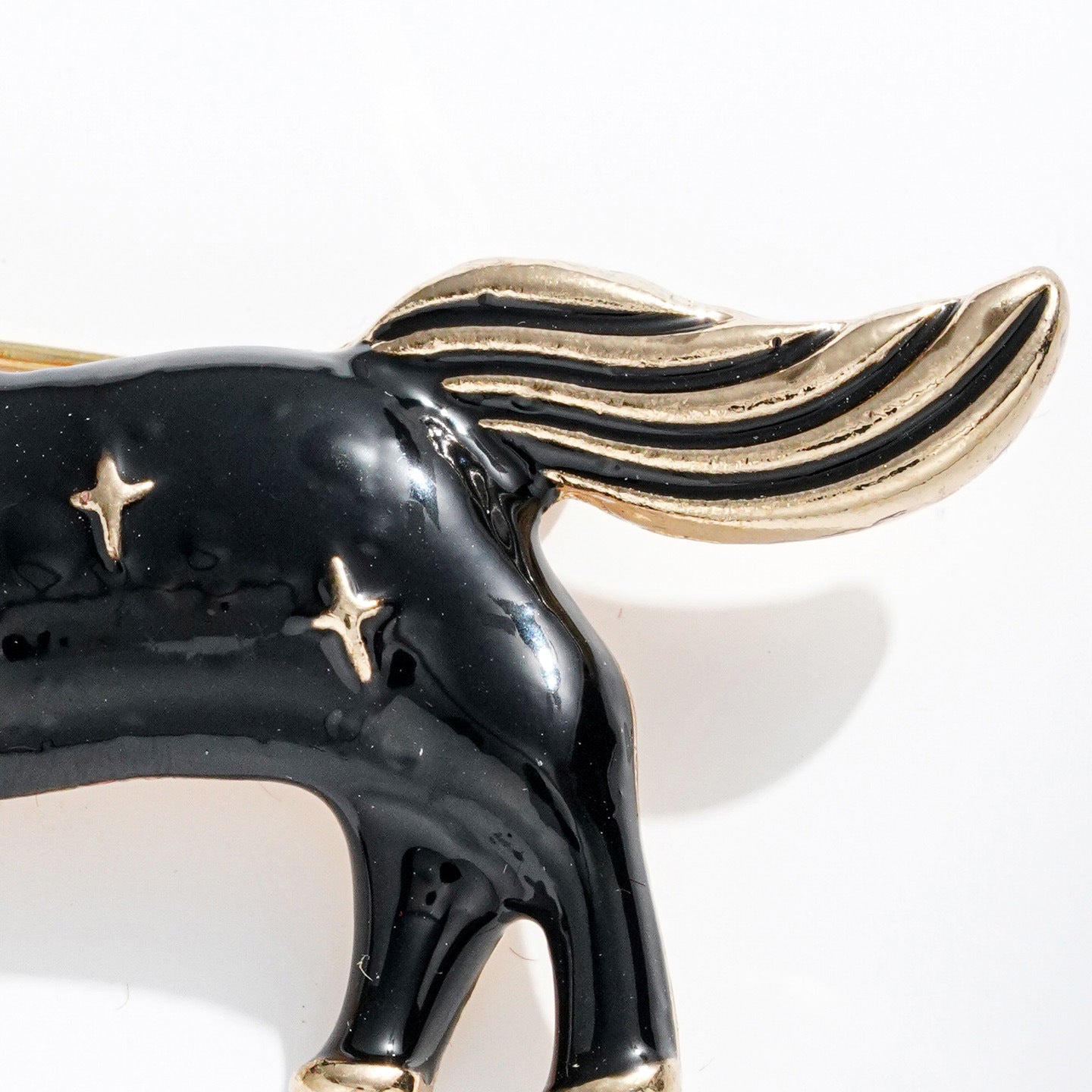 Enamel Unicorn Horse Brooch – Zodiac Animal Lapel Pin Fantasy Jewelry
