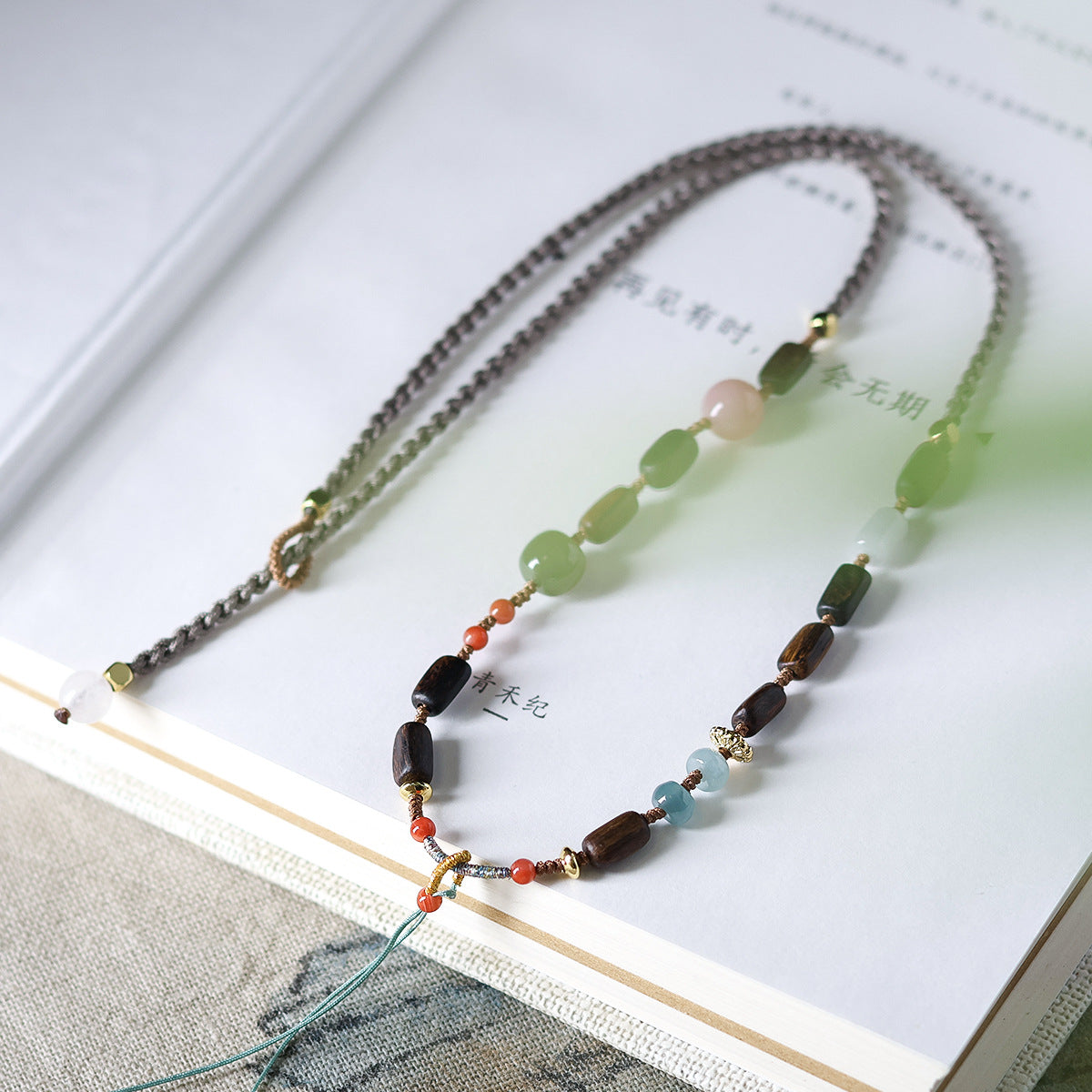 Dharagan with Bead Hand Braided Tibetan Collarbone Chain Women's Model