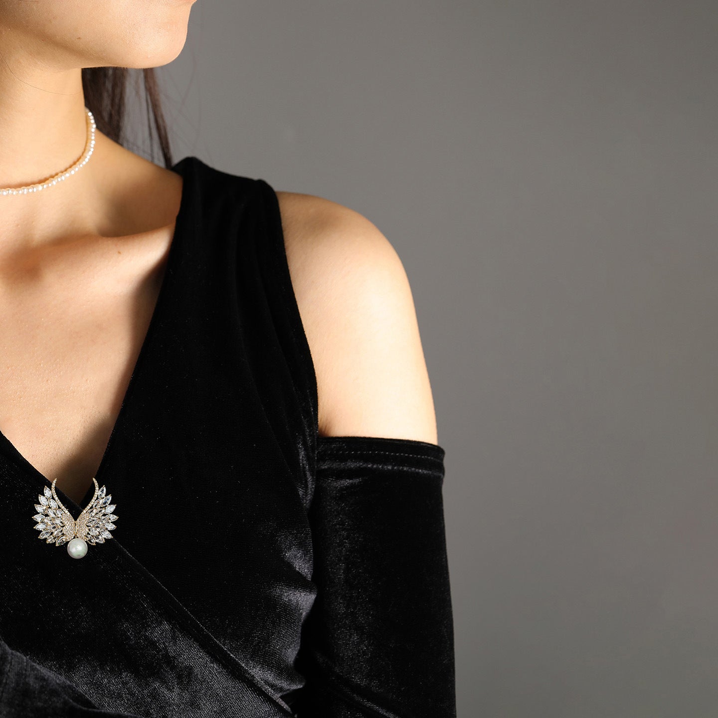 Fresh Gold White Pearl Wings Versatile Zircon Brooch