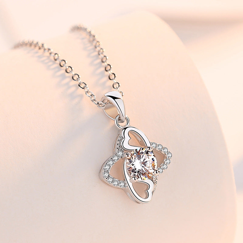 Dapaza Heart-shaped Necklace