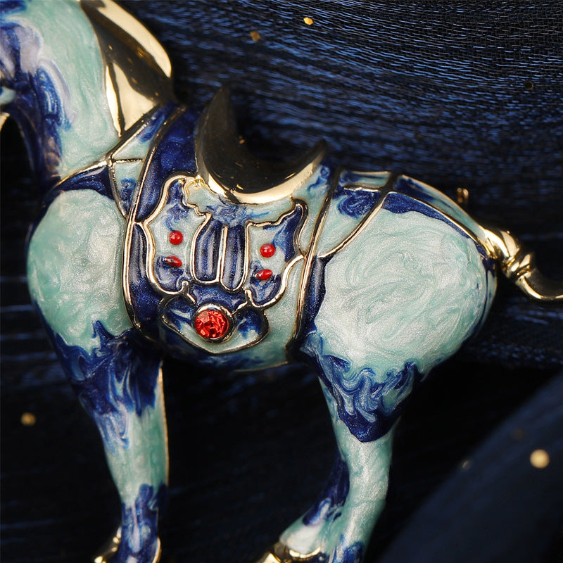Painted Oil Blue Horse Brooch, Diamond Set, BMW Corsage, Men's Personalized Clothing Accessories Pin Gift