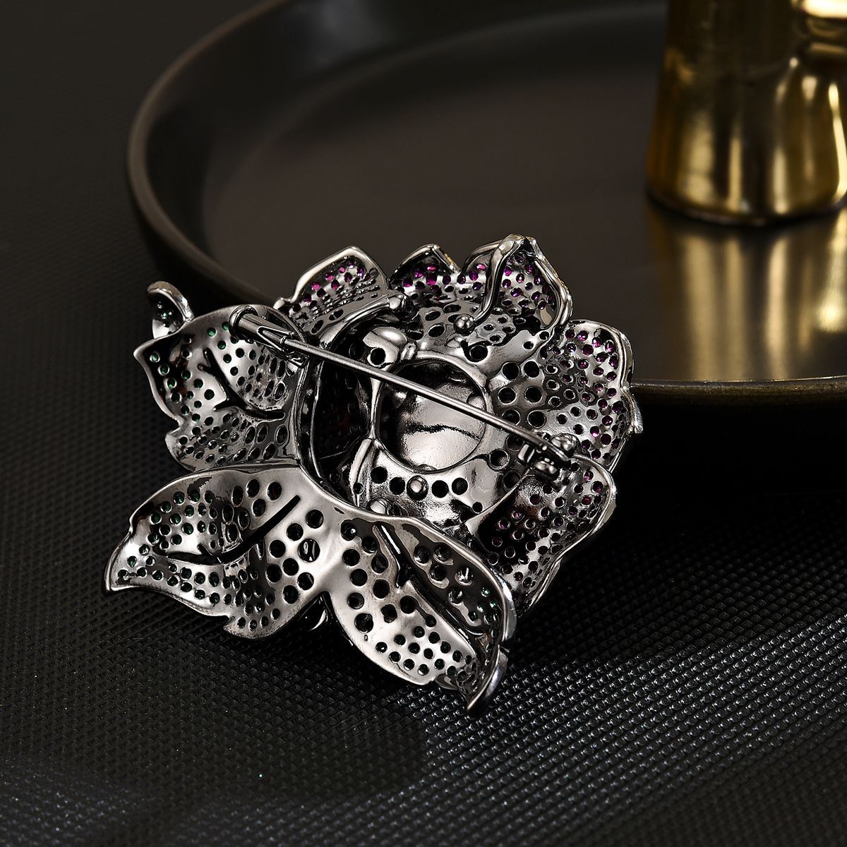 Heavy Industry Elegant Creative Rose Brooch Retro Three-dimensional Mother's Day Send Mother Versatile Fashion Flower Corsage