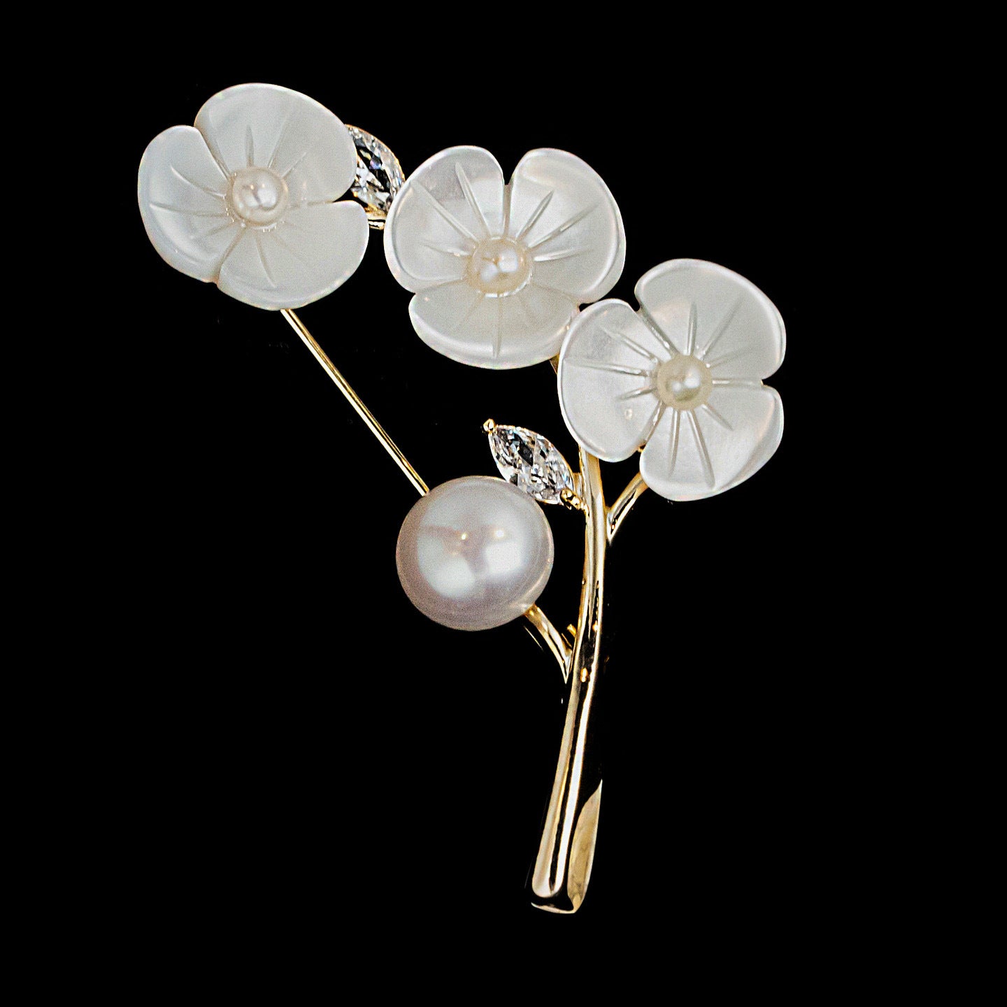 Natural Pearl Flower Brooch