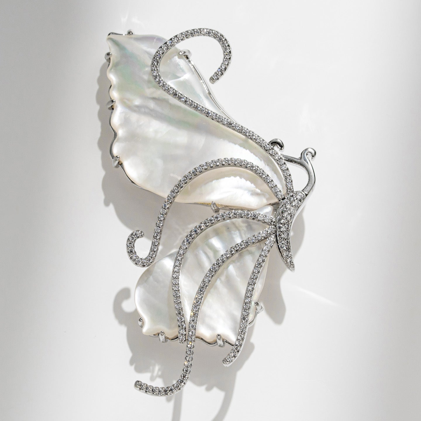 Elegant and Smart Natural Shell Butterfly Brooch, Zircon Insect Corsage Female Pin