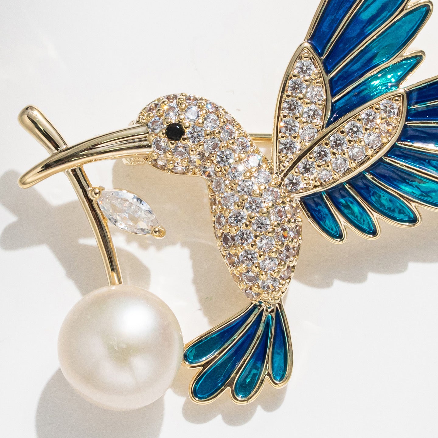 Dapaza Natural Freshwater Pearl Hummingbird Brooch
