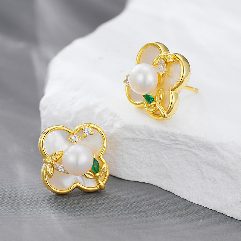 INS Hot-selling 925 Sterling Silver Lucky Grass Pearl Stud Earrings Women's Niche Design High-end Light Luxury Earrings