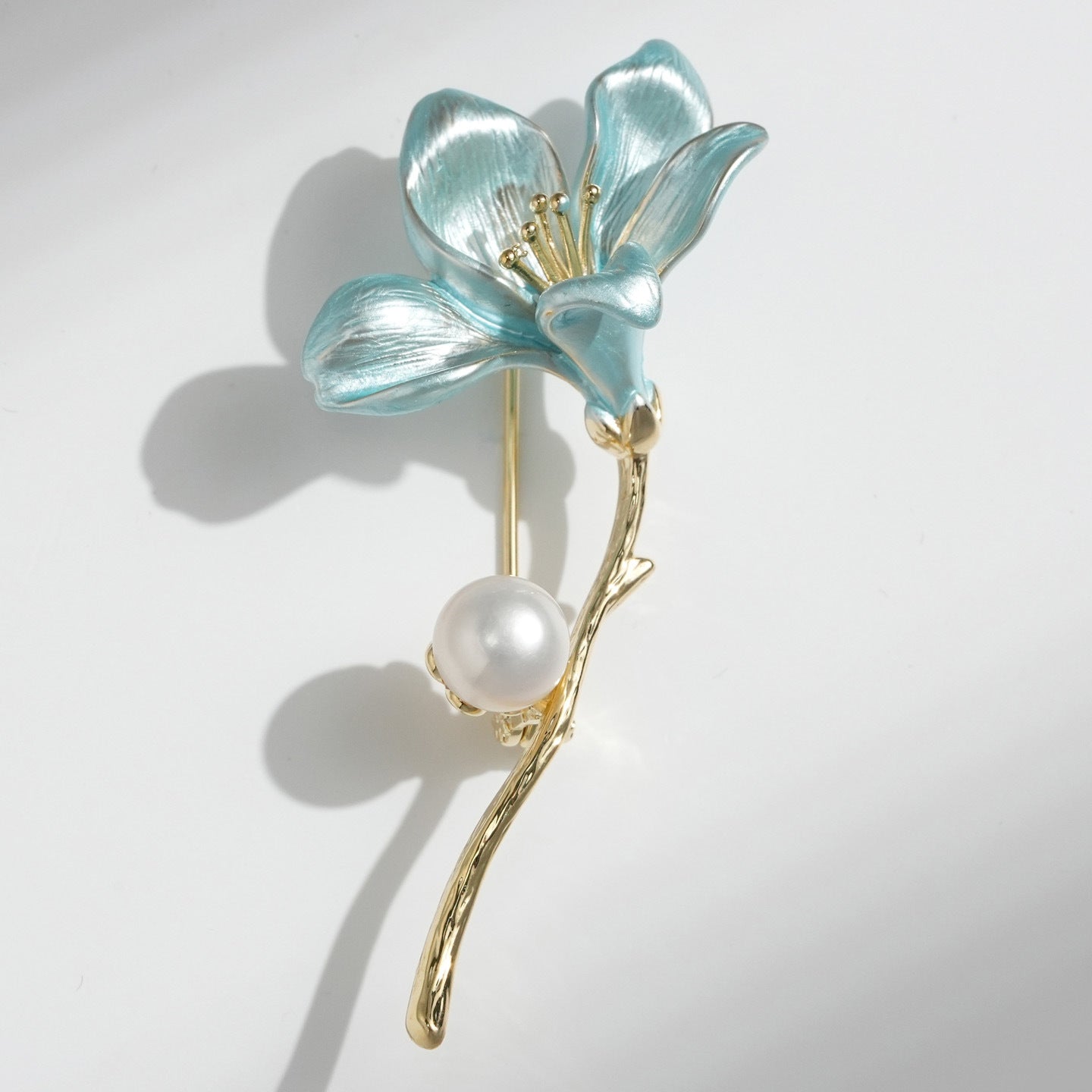 Dapaza Natural Freshwater Pearl Enamel Magnolia Brooch