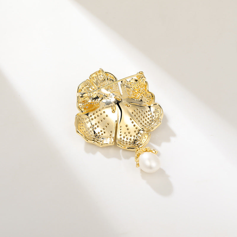 Chalcedony Natural Freshwater Pearl Camellia Brooch