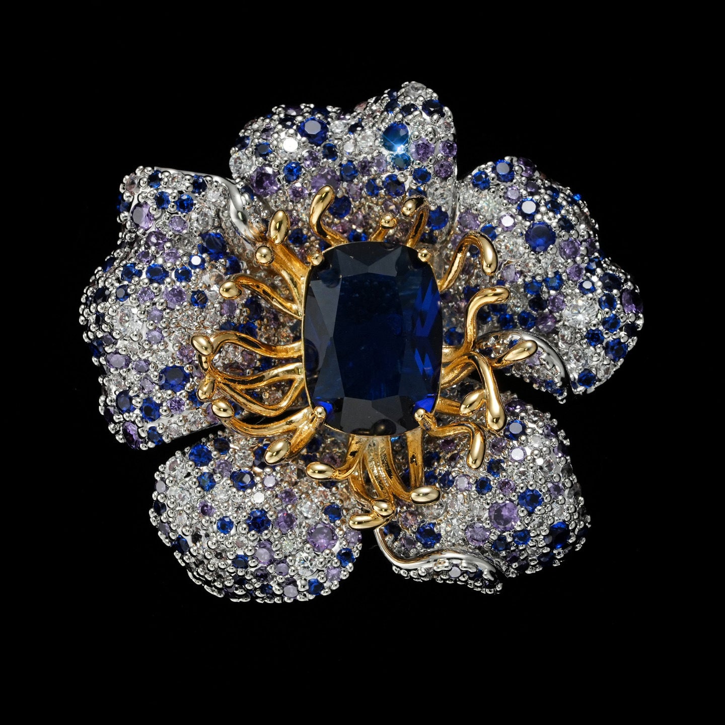 Design Sense Two-color Gold and Sapphire Flower Brooch