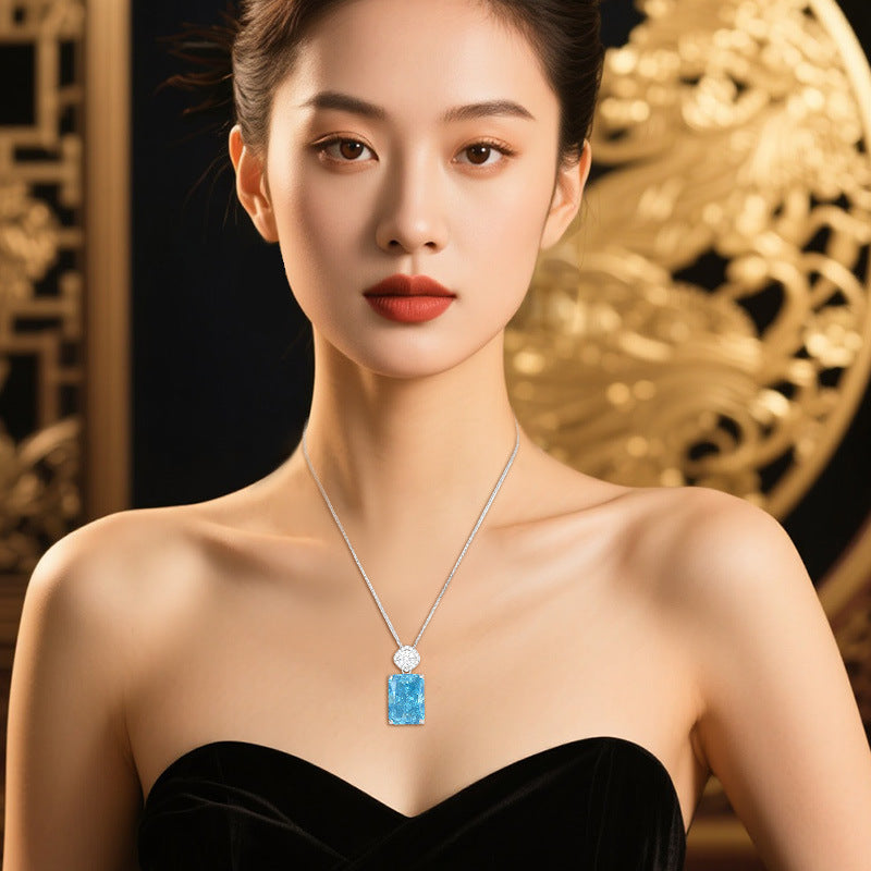 High Sense S925 Silver Necklace Natural Aquamarine Light Luxury Niche Pendant Sugar Cube Fashion High Sense Collarbone Chain