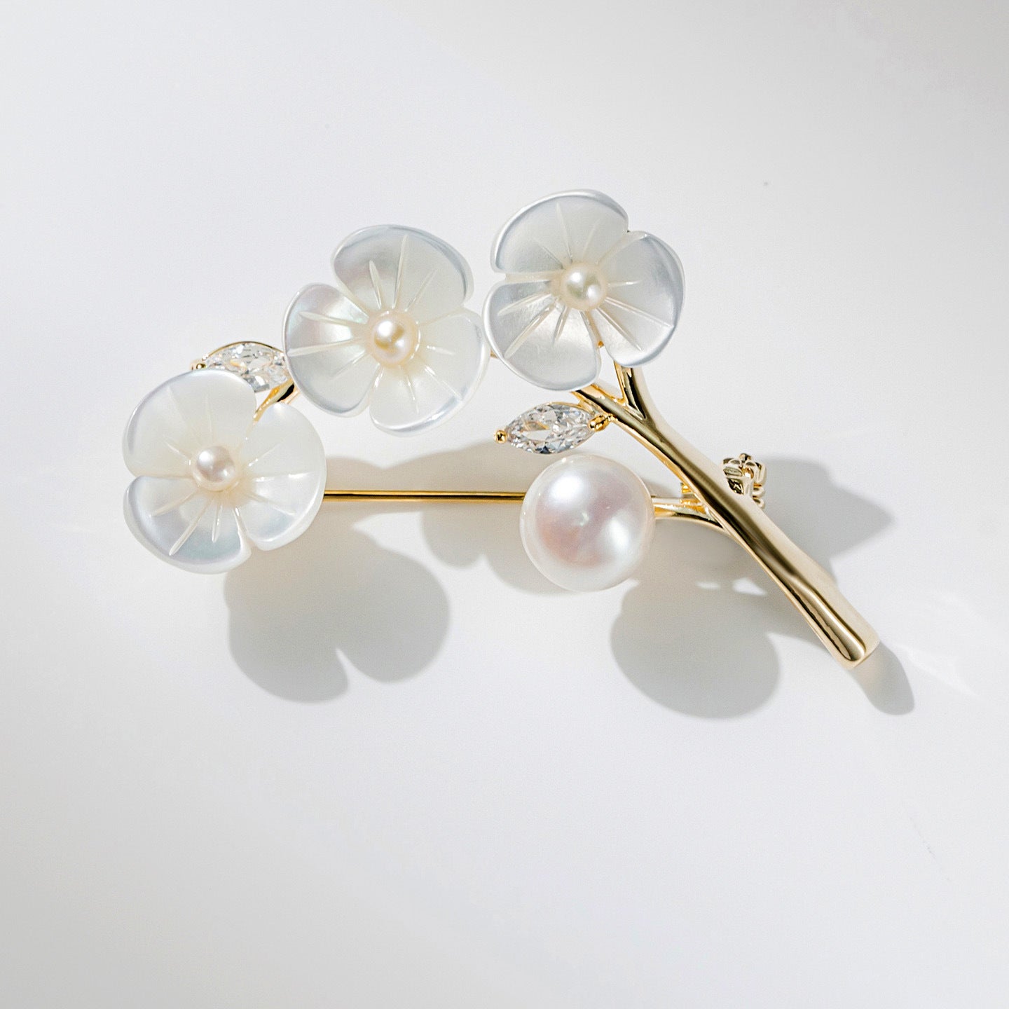Natural Pearl Flower Brooch