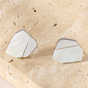 Dapaza S925 sterling silver with irregular white mother shell stud earrings