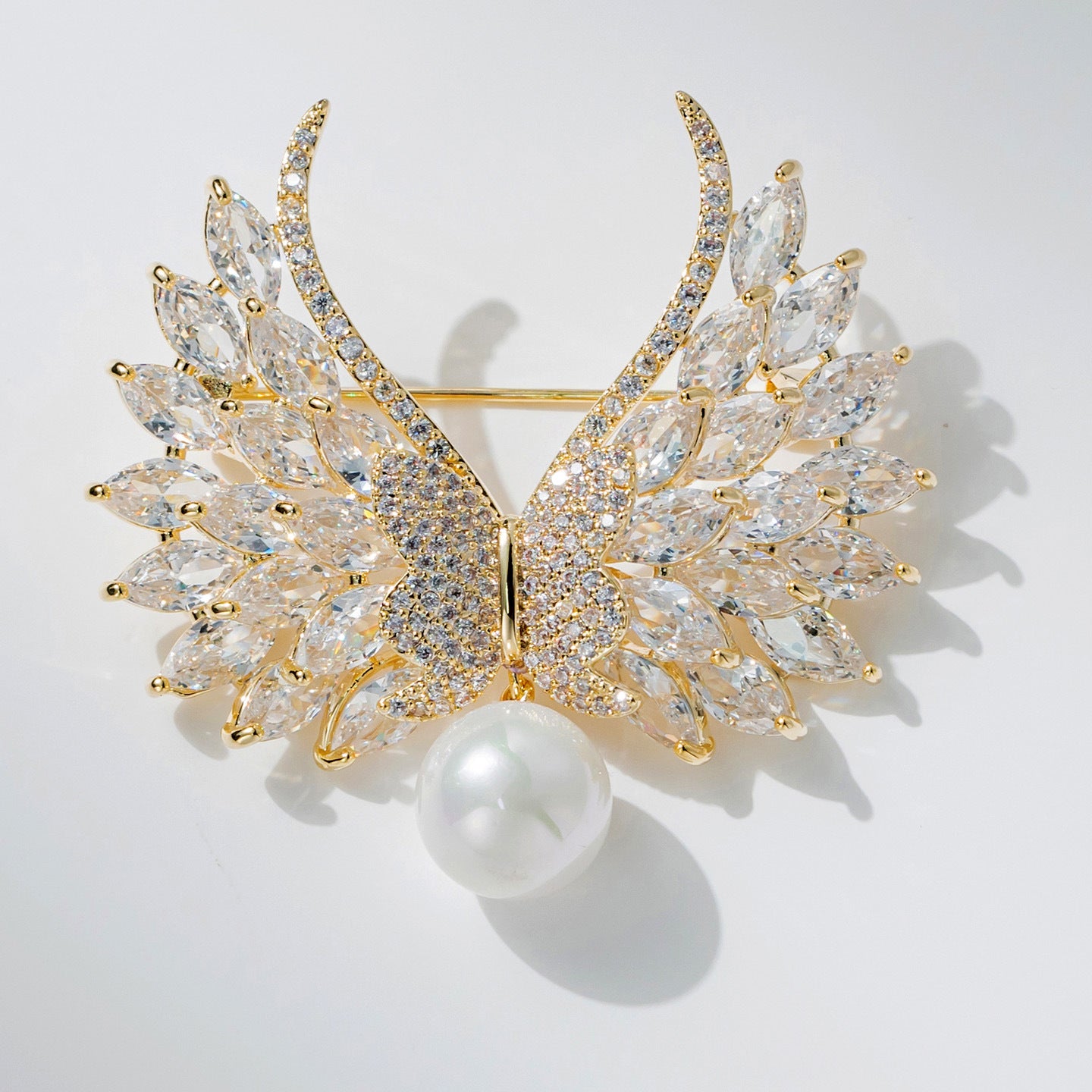 Fresh Gold White Pearl Wings Versatile Zircon Brooch