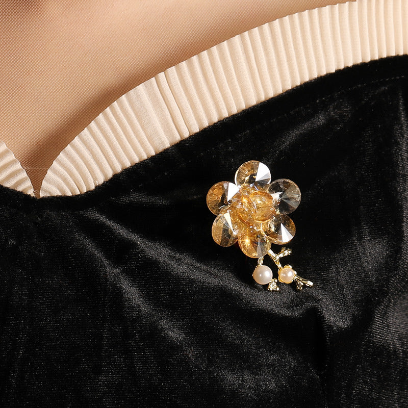 Crystal Plum Blossom Brooch Natural Freshwater Pearl Peach Blossom Pin Accessories Corsage