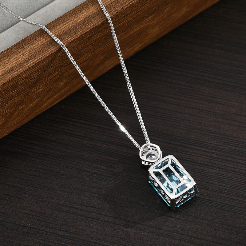 High Sense S925 Silver Necklace Natural Aquamarine Light Luxury Niche Pendant Sugar Cube Fashion High Sense Collarbone Chain