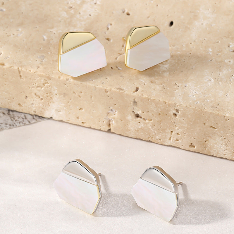 Dapaza S925 sterling silver with irregular white mother shell stud earrings