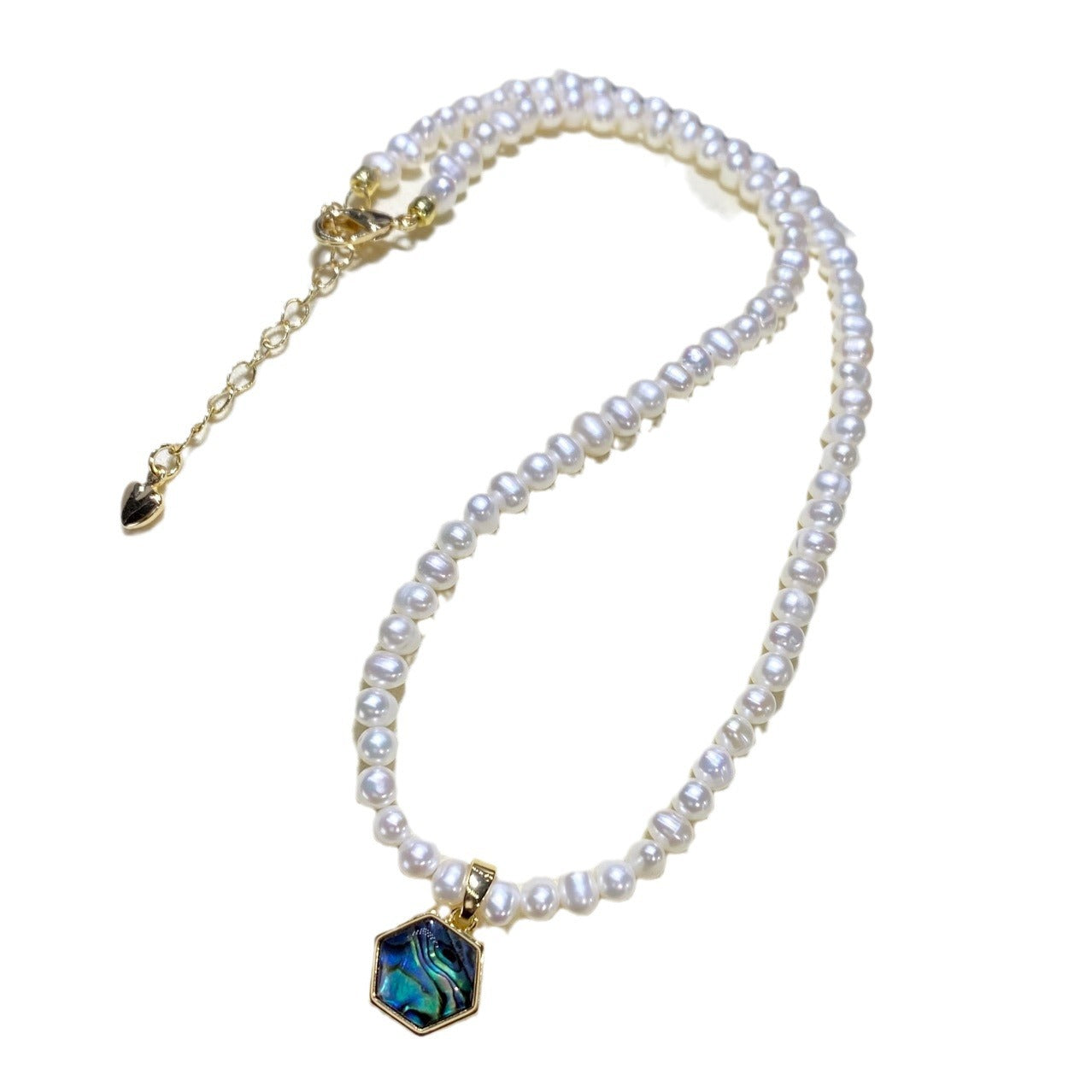 Natural Freshwater Pearl Heart Abalone Shell Pendant – Elegant Mother of Pearl Jewelry for Women