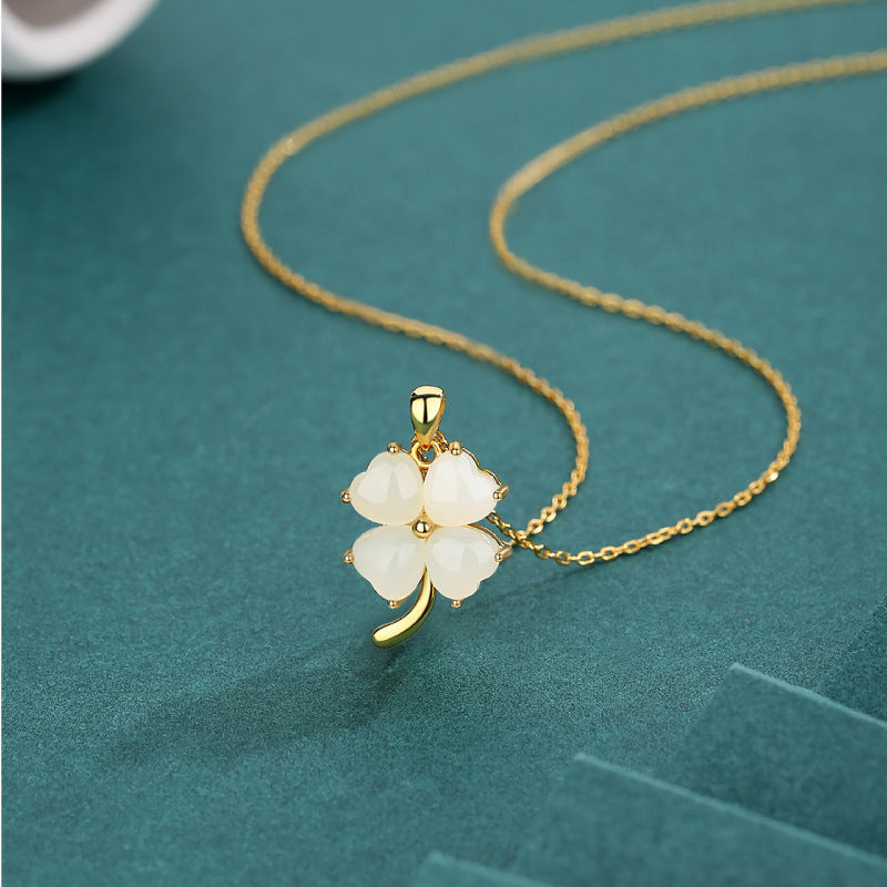 Dapaza Lucky Clover Necklace