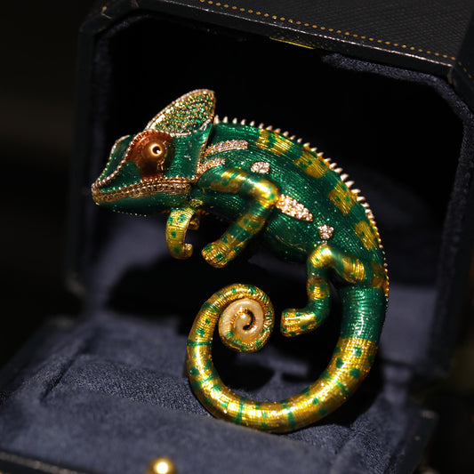 Vintage Chameleon Brooch – Artistic Animal Jewelry for Men