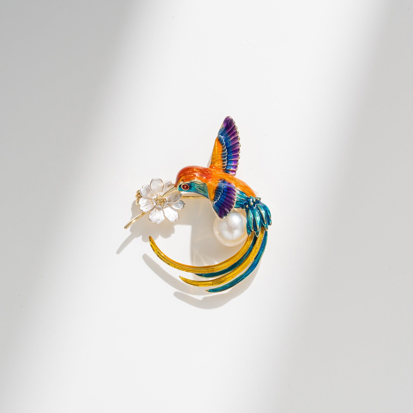 Freshwater Pearl Hummingbird Brooch, Personalized High-end Fashion and Elegant Niche Accessories