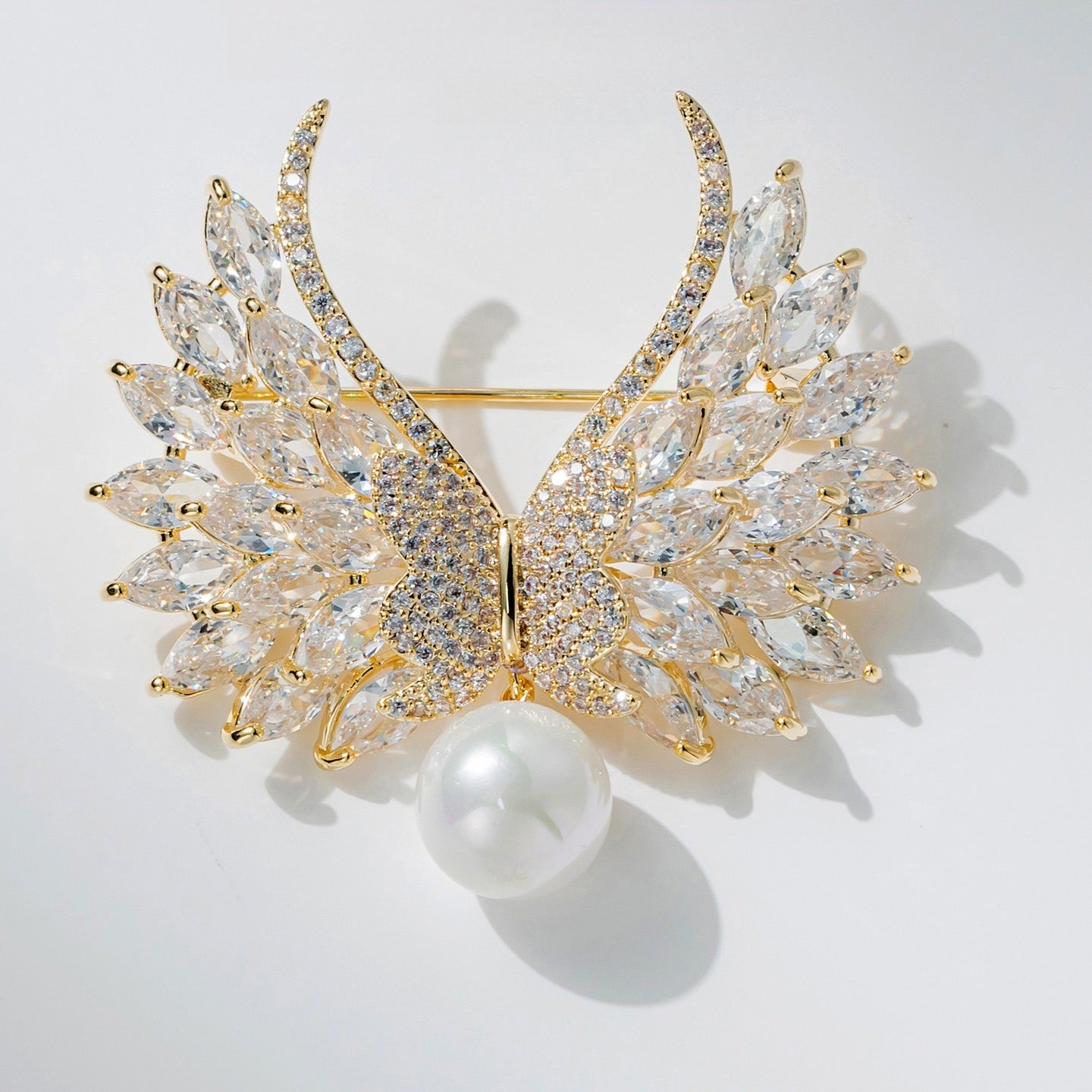 Fresh Gold White Pearl Wings Versatile Zircon Brooch