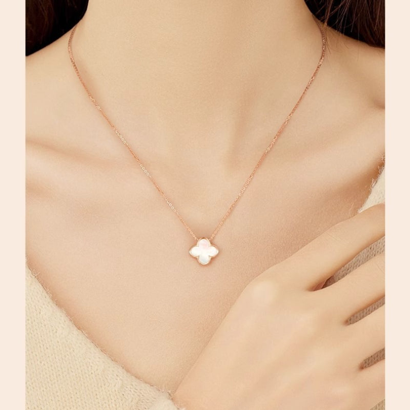 Dapaza s925 Sterling Silver Lucky Clover Necklace