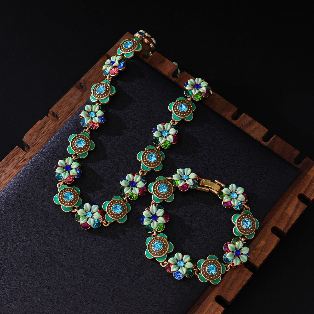 Vintage Royal Floral Jewelry Set – Enamel Gold Necklace, Bracelet & Earrings